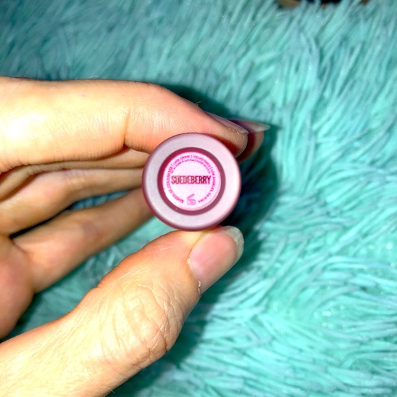 Lime Crime Velvetine- Suedeberry - Picture 2 of 3